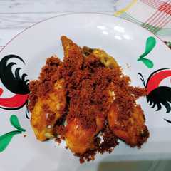 A picture of Ayam Bumbu Lengkuas.