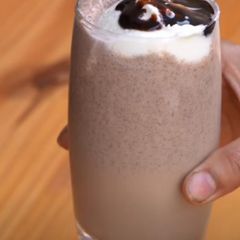 A picture of Chocolate shake.