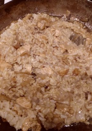 Una foto de Pollo al curry con arroz