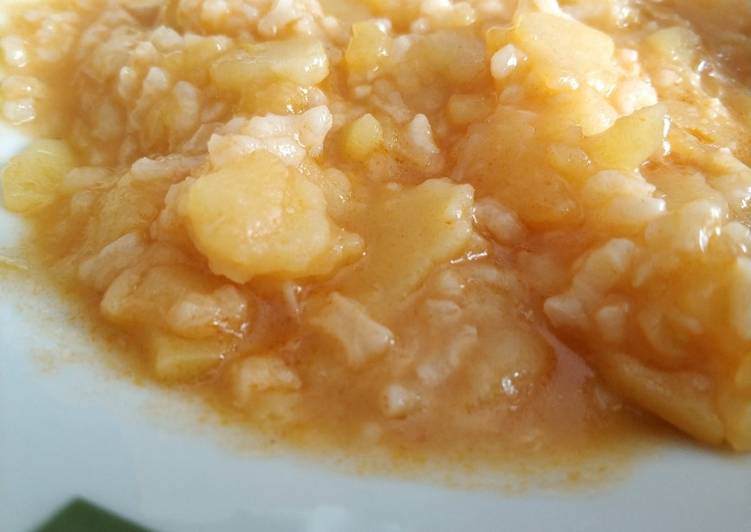 Patatas con arroz y bacalao