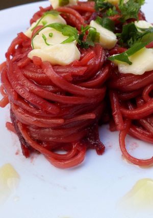 Una foto de Tagliatelle alla barbabietola rossa