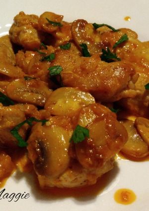Una foto de Atún con champiñones en salsa al curry