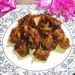 A picture of Achari Chicken Pakoras With Dipitt Habanero Sauce.