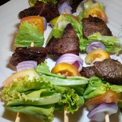 A picture of Beef kebabs.