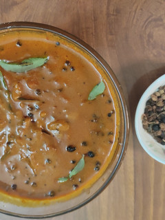 மணத்தக்காளி வற்றல் புளிக்குழம்பு (Manathakkaali vatral pulikulambu recipe in tamil) செய்முறை முக்கிய புகைப்படம்
