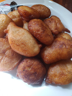 A picture of Kaimati/puff puff/sweet dumplings.