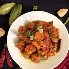 Aloo Potoler Dalna (Parwal/Pointed Gourd Curry - Bengali Cuisine) A picture of Aloo Potoler Dalna (Parwal/Pointed Gourd Curry - Bengali Cuisine).