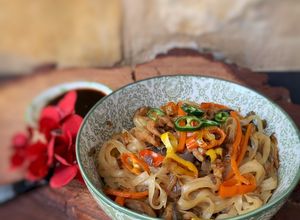 Foto principal de Noodles rápidos con chile y pollo, extrapicantes! 🔥