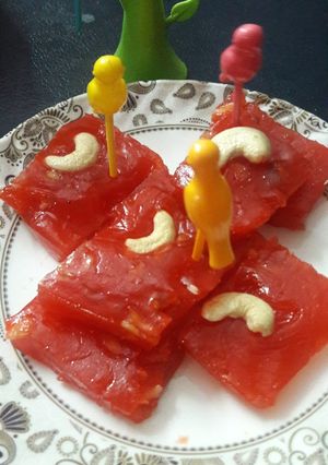 A picture of Karachi halwa.