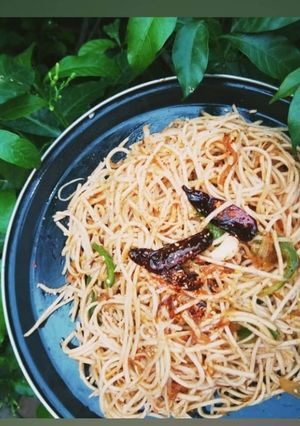 A picture of Hakka spicy noodles.