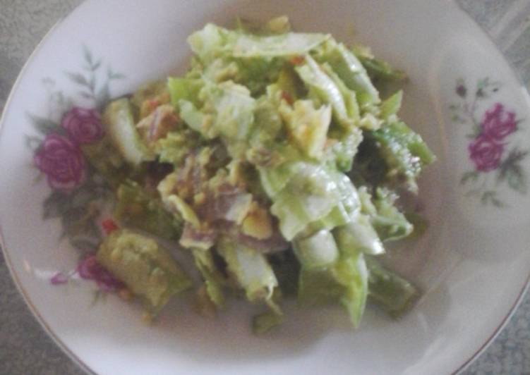 Bagaimana Menyiapkan Sambal Cikur Kacang Panjang Anti Gagal