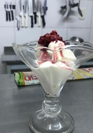 Una foto de Postre rápido de crema helada