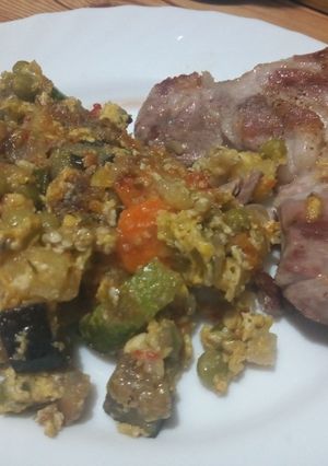 Una foto de Revuelto rápido y fácil de verduras