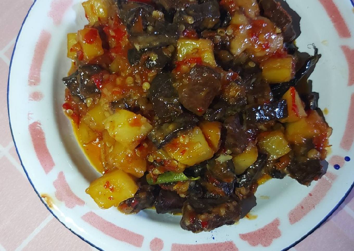 Oseng kentang ati paru sapi