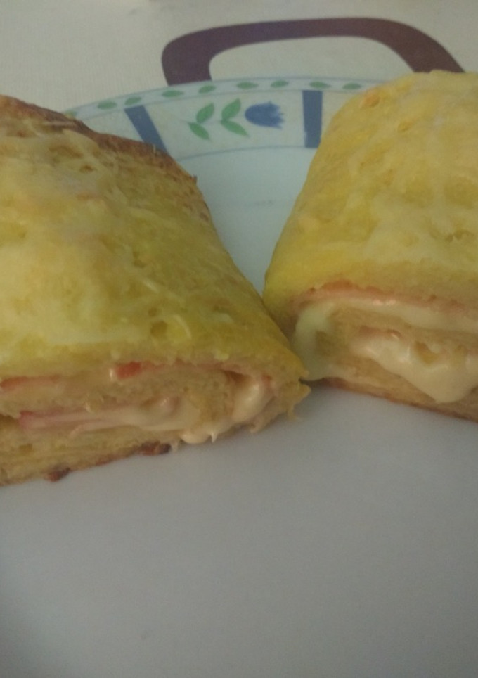 Una foto de Rollo de patata, jamón cocido y queso