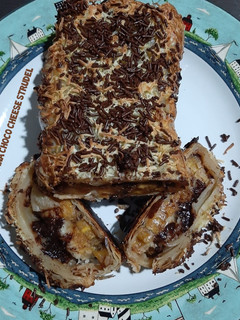 Foto resep Banana Choco Cheese Strudel