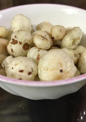 A picture of Crispy masala makhana.