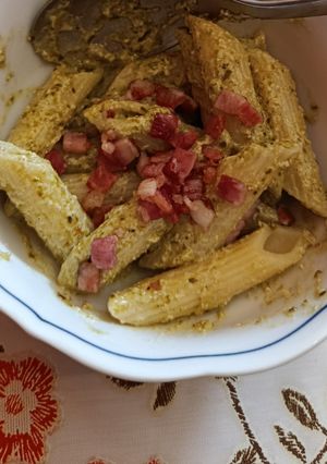 Pesztós tejszínes penne recept fotója
