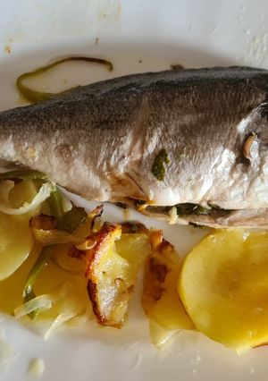 Una foto de 🇪🇦 Dorada al horno 🇪🇦