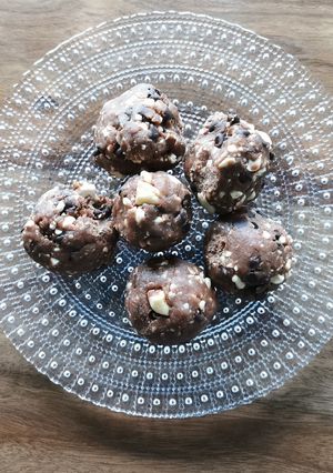 Une photo de Energy balls au chocolat et noix de cajou