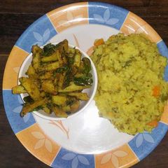 A picture of Paanch ratna ki khichidi with methi aloo.