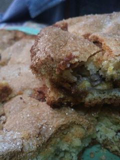 Una foto de Torta Tropezones de banana y dulce de leche 🍌🍌