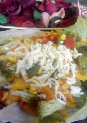 A picture of Boiled vegetables salad.