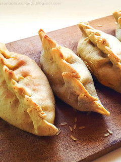 Una foto de Masa para preparar empanadas utilizando arroz cocido (SIN GLUTEN). Fácil, ECONÓMICO y en la multiprocesadora!!