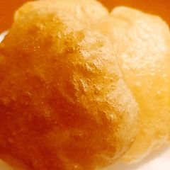A picture of Bhature.