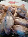 Alones de pollo al ajillo en Monsieur Plus