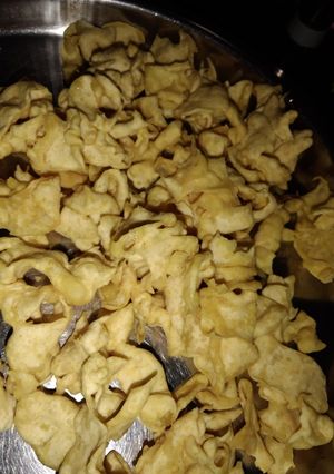 પાપડી ગાંઠીયા (Papadi Gathiya Recipe In Gujarati) રેસીપી મુખ્ય ફોટો