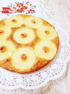Una foto de Pastel de piña y coco