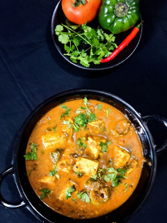 कढ़ाई पनीर (Kadai paneer recipe in Hindi) रेसिपी मुख्य फोटो