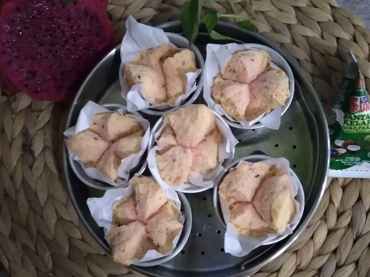 Langkah Gampang Menyiapkan Resep 268. BOLU KUKUS BUAH NAGA yang Lezat Sekali Anti Ribet, Bikin Ngiler