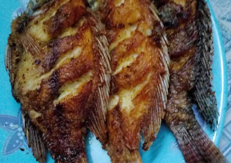 Masakan Populer Ikan nila goreng Ala Warung