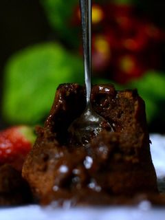 Una foto de Exquisito coulant de chocolate