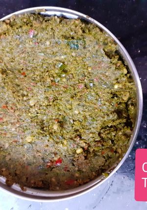 A picture of Curry Leaves chutney for rice.