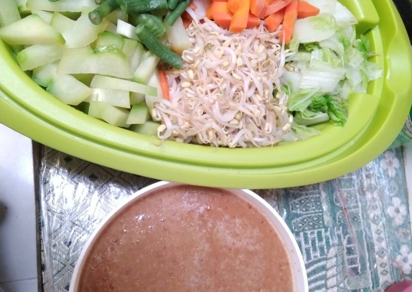 Lotek atau pecel sayur