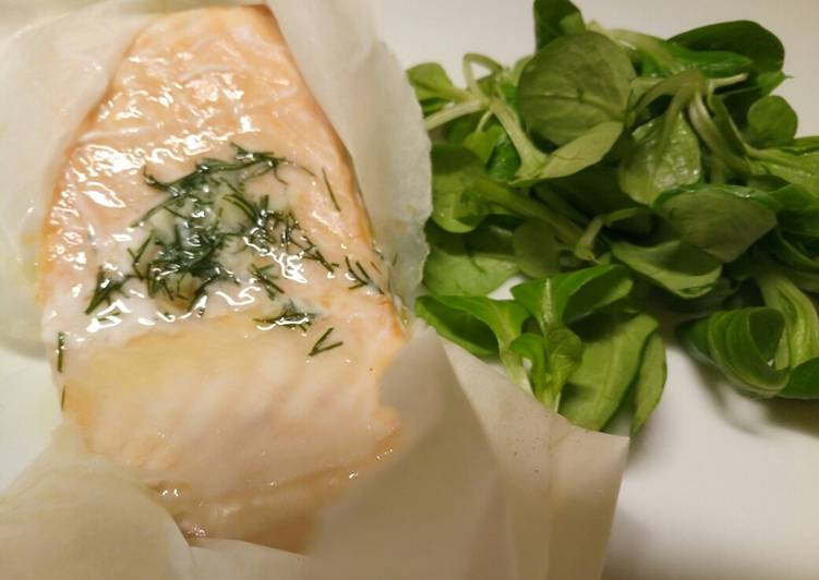 Recipe of Perfect Salmon with garlic and dill butter sauce
