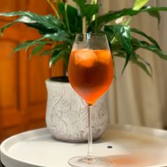 A picture of Aperol Spritz.