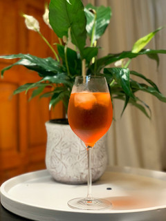 A picture of Aperol Spritz.