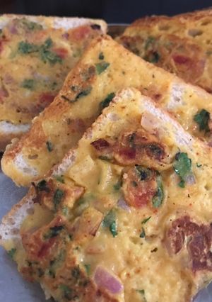 બેસન બ્રેડ ટોસ્ટ (Besan Bread Toast Recipe In Gujarati) રેસીપી મુખ્ય ફોટો