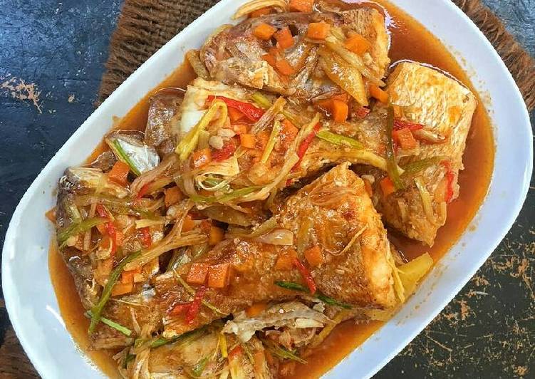 Bagaimana mengolah Ikan masak Asam Manis yang Bisa Manjain Lidah