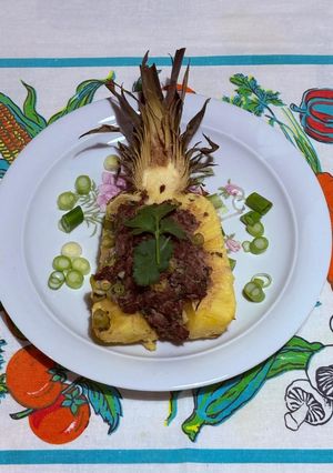 Marhahússal töltött ananász recept fotója