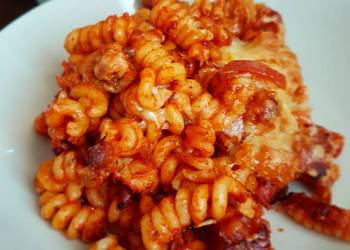 Easiest Way to Recipe Delicious Chicken and tomato pasta bake