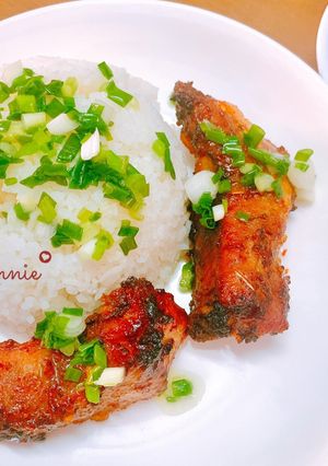 Hình của món Cơm tấm sườn cây.