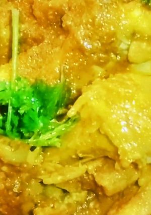 A picture of Restaurant-Style Chicken Curry in Tomato Gravy.