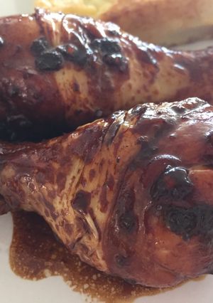 Una foto de Pollo caramelizado con soya