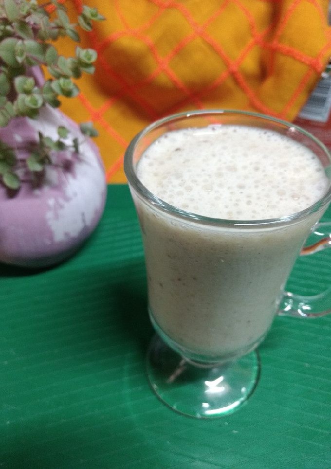 Una foto de Licuado de banana y leche de Almendras