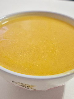 Una foto de Crema de puerro, patata y zanahoria